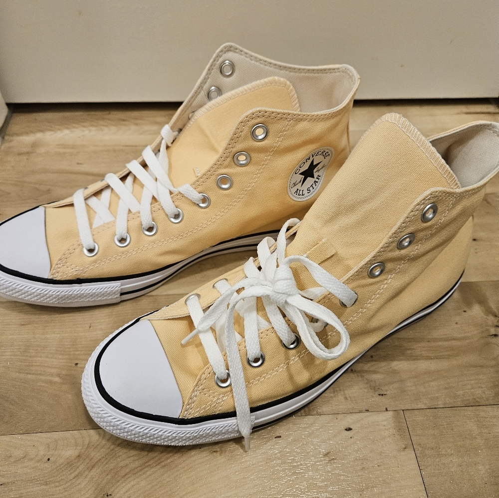 Converse Chuck Taylor All Stars Canvas Men’s 10 Women’s 12 High Top NWOB - Picture 6 of 7